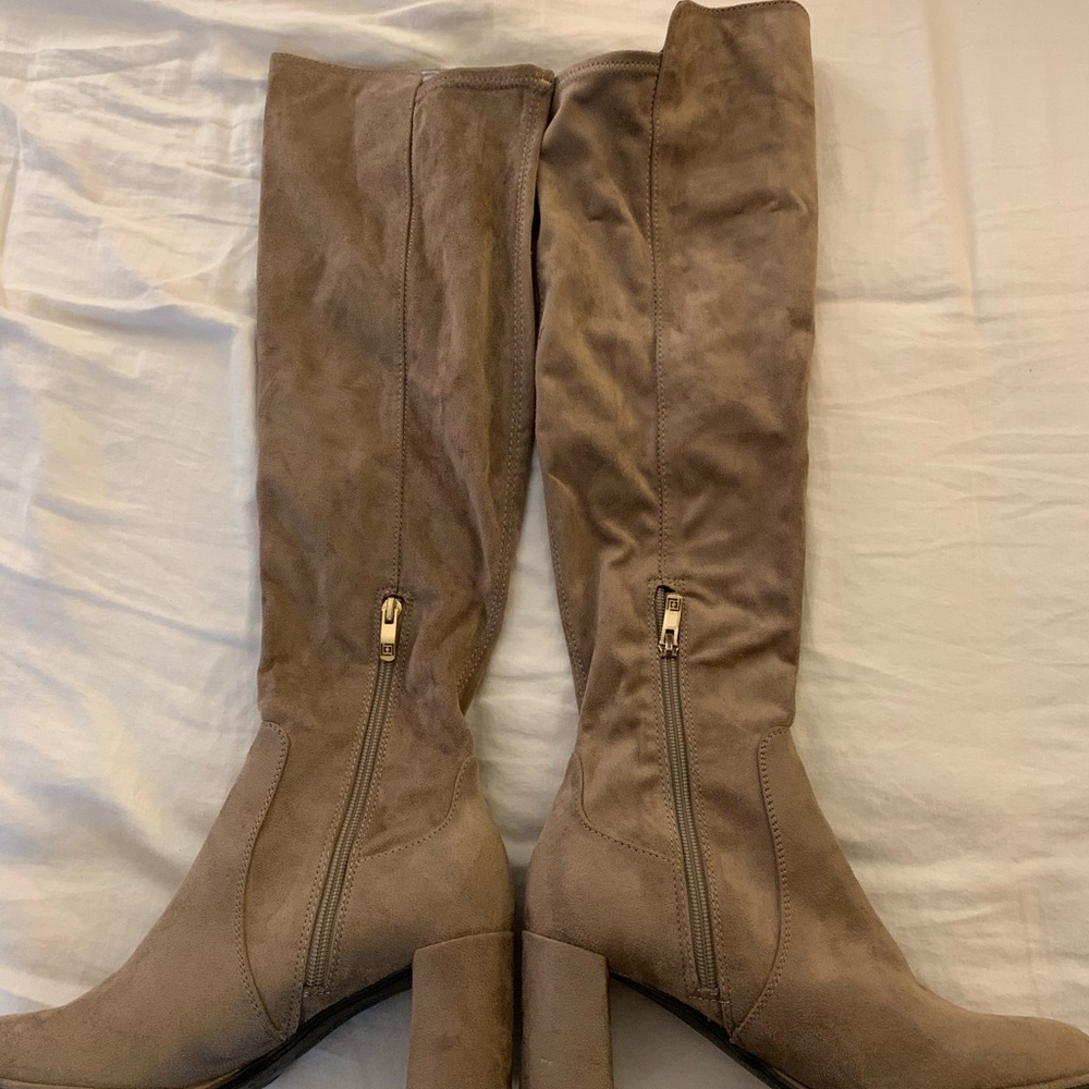 Over the knee block heel suede‎ boots